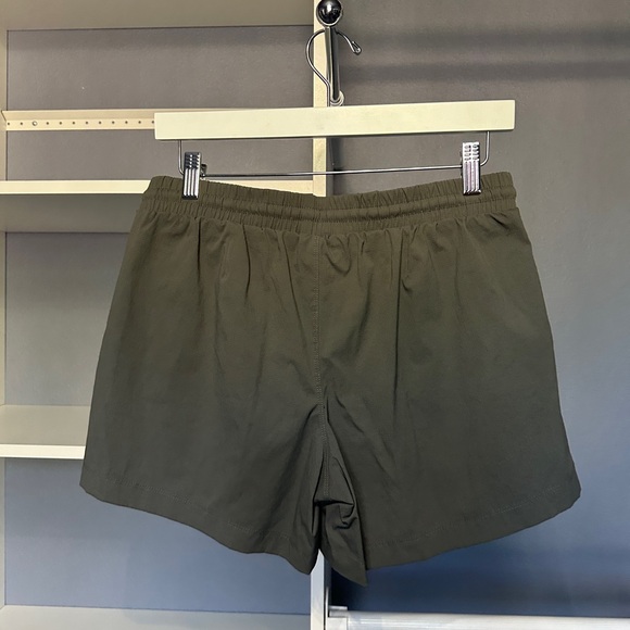 Té Verde Activewear Shorts - Green - Size Medium - Picture 3 of 5